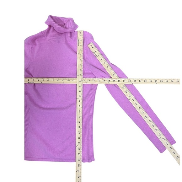 Kirkland Cashmere Turtleneck, Women Size Medium - Picture 5 of 7